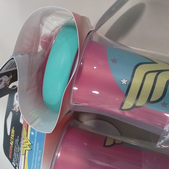 DC Superhero Girls Comic Wonder Woman Retro Insulated Sippy Cup 2 Pk NWT - Picture 6 of 13